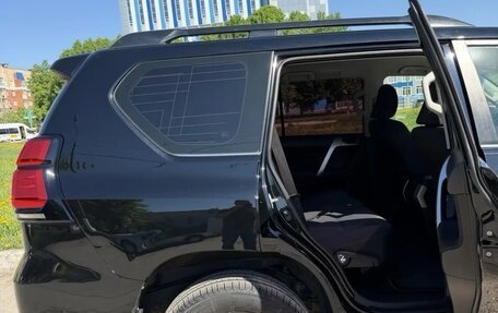 Toyota Land Cruiser Prado 150 рестайлинг 2, 2017 год, 4 199 000 рублей, 3 фотография