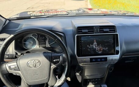 Toyota Land Cruiser Prado 150 рестайлинг 2, 2017 год, 4 199 000 рублей, 16 фотография
