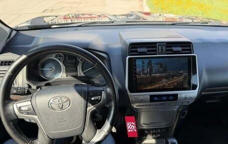 Toyota Land Cruiser Prado 150 рестайлинг 2, 2017 год, 4 199 000 рублей, 20 фотография