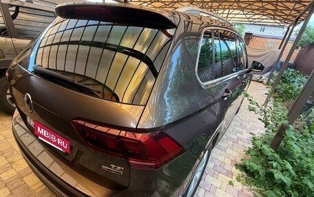 Volkswagen Tiguan II, 2017 год, 2 450 000 рублей, 3 фотография