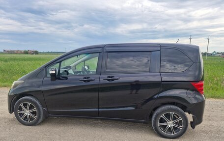 Honda Freed I, 2010 год, 1 150 000 рублей, 3 фотография