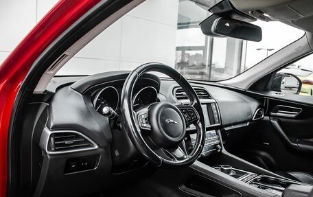Jaguar F-Pace, 2017 год, 2 400 000 рублей, 12 фотография