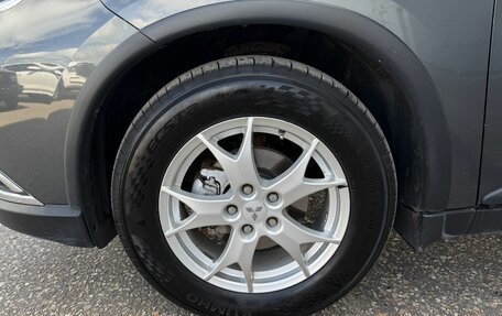 Mitsubishi Outlander III рестайлинг 3, 2017 год, 1 890 000 рублей, 13 фотография