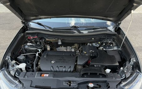 Mitsubishi Outlander III рестайлинг 3, 2017 год, 1 890 000 рублей, 14 фотография