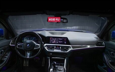 BMW 3 серия, 2021 год, 2 887 000 рублей, 10 фотография