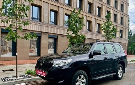 Toyota Land Cruiser Prado 150 рестайлинг 2, 2018 год, 4 950 000 рублей, 1 фотография