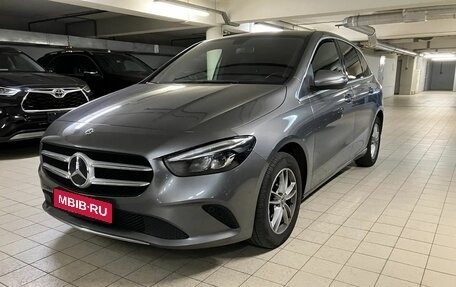 Mercedes-Benz B-Класс, 2020 год, 2 350 000 рублей, 1 фотография
