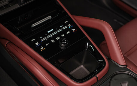 Porsche Cayenne III, 2025 год, 22 278 000 рублей, 22 фотография