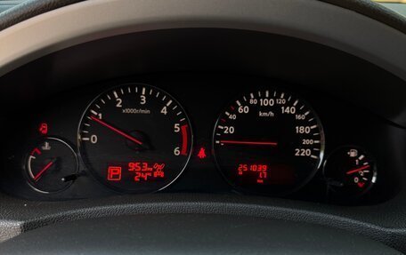 Nissan Pathfinder, 2011 год, 1 450 000 рублей, 23 фотография
