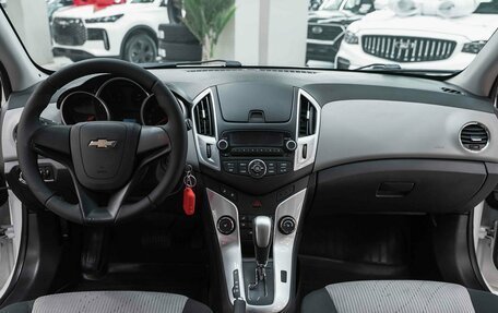 Chevrolet Cruze II, 2014 год, 785 000 рублей, 9 фотография