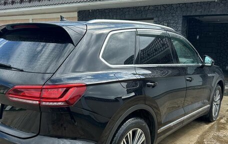 Volkswagen Touareg III, 2018 год, 5 500 000 рублей, 3 фотография
