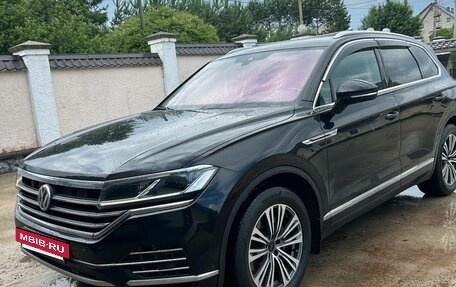 Volkswagen Touareg III, 2018 год, 5 500 000 рублей, 14 фотография