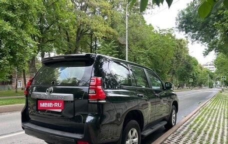 Toyota Land Cruiser Prado 150 рестайлинг 2, 2018 год, 4 950 000 рублей, 9 фотография