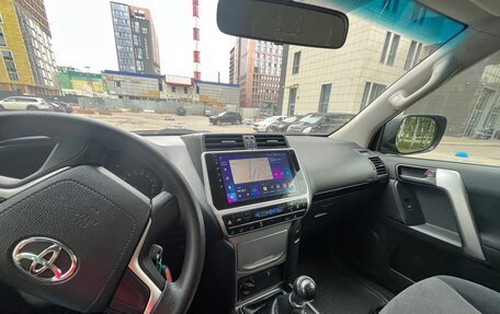 Toyota Land Cruiser Prado 150 рестайлинг 2, 2018 год, 4 950 000 рублей, 14 фотография