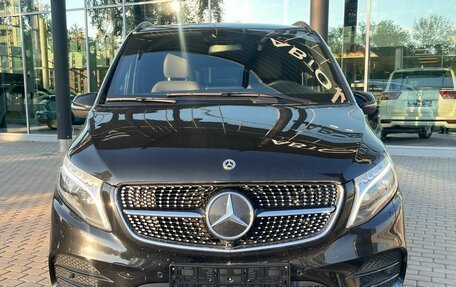 Mercedes-Benz V-Класс, 2022 год, 7 590 000 рублей, 2 фотография