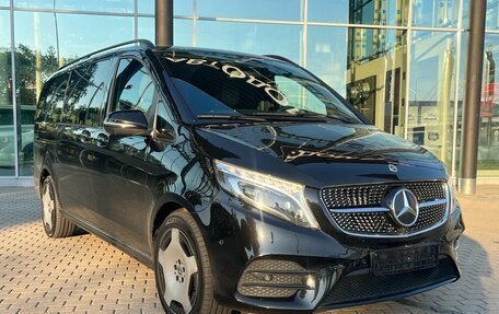 Mercedes-Benz V-Класс, 2022 год, 7 590 000 рублей, 3 фотография