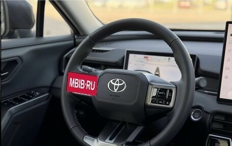Toyota RAV4, 2026 год, 4 100 000 рублей, 21 фотография