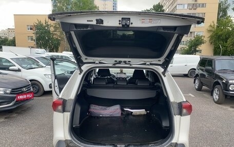 Toyota RAV4, 2021 год, 3 300 000 рублей, 13 фотография