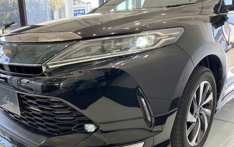 Toyota Harrier, 2019 год, 2 160 000 рублей, 10 фотография
