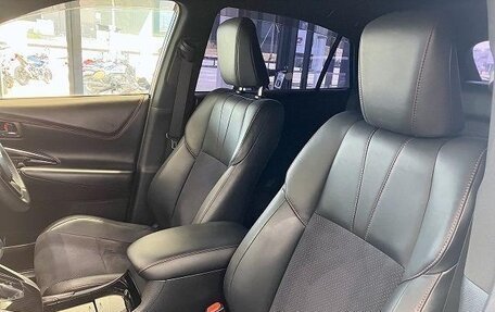 Toyota Harrier, 2019 год, 2 160 000 рублей, 14 фотография