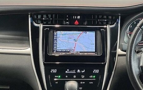 Toyota Harrier, 2019 год, 2 160 000 рублей, 13 фотография