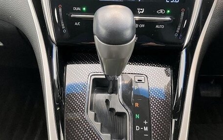Toyota Harrier, 2019 год, 2 160 000 рублей, 23 фотография