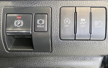 Toyota Harrier, 2019 год, 2 160 000 рублей, 38 фотография