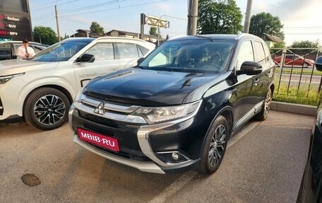 Mitsubishi Outlander III рестайлинг 3, 2017 год, 1 599 000 рублей, 1 фотография