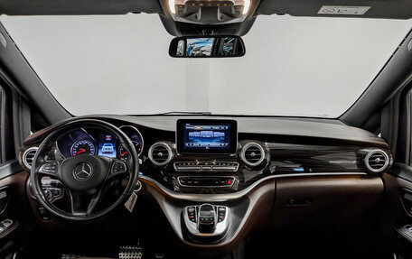 Mercedes-Benz V-Класс, 2019 год, 5 950 000 рублей, 15 фотография