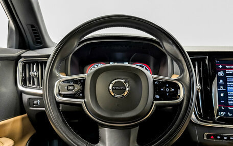 Volvo S90 II рестайлинг, 2020 год, 3 200 000 рублей, 22 фотография