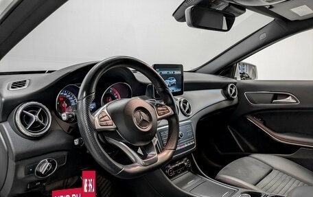 Mercedes-Benz GLA, 2016 год, 2 250 000 рублей, 16 фотография