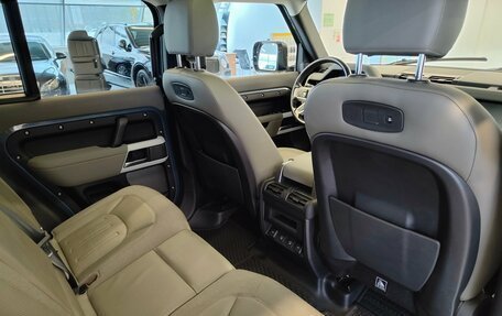Land Rover Defender II, 2021 год, 4 450 000 рублей, 9 фотография