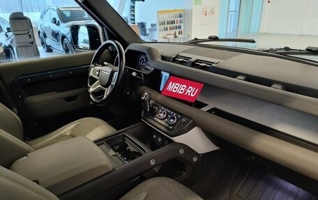 Land Rover Defender II, 2021 год, 4 450 000 рублей, 8 фотография