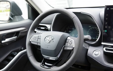 Toyota Highlander, 2026 год, 5 050 000 рублей, 16 фотография
