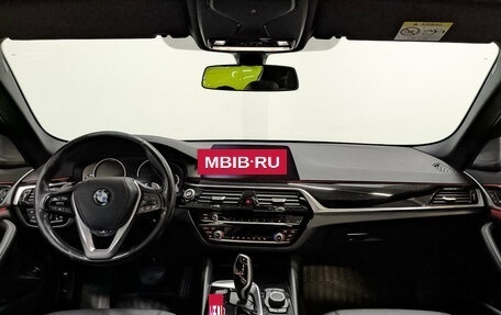BMW 5 серия, 2020 год, 3 275 000 рублей, 14 фотография