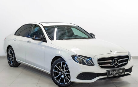 Mercedes-Benz E-Класс, 2020 год, 3 450 000 рублей, 3 фотография