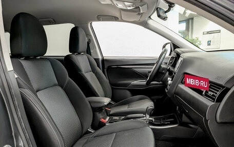 Mitsubishi Outlander III рестайлинг 3, 2020 год, 2 085 000 рублей, 23 фотография