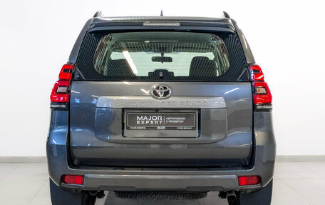 Toyota Land Cruiser Prado 150 рестайлинг 2, 2021 год, 6 770 000 рублей, 6 фотография