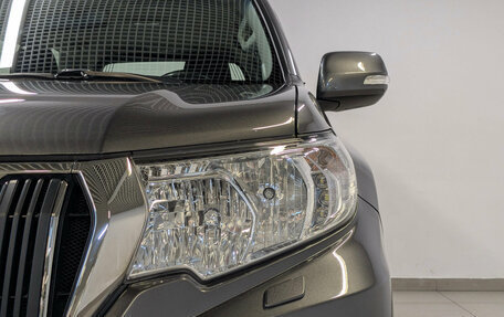 Toyota Land Cruiser Prado 150 рестайлинг 2, 2021 год, 6 770 000 рублей, 11 фотография