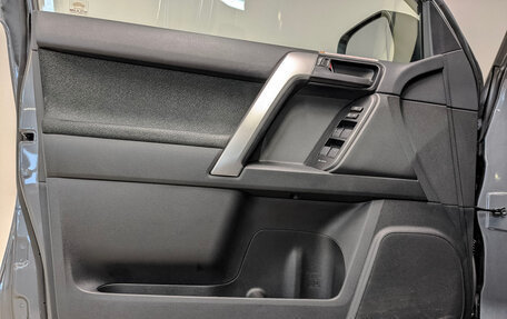 Toyota Land Cruiser Prado 150 рестайлинг 2, 2021 год, 6 770 000 рублей, 19 фотография
