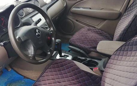 Mitsubishi Outlander III рестайлинг 3, 2002 год, 400 000 рублей, 7 фотография
