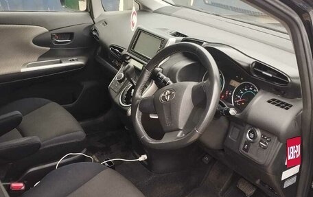 Toyota Wish II, 2010 год, 1 450 000 рублей, 10 фотография