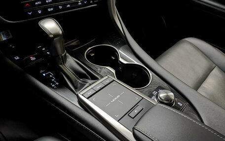 Lexus RX IV рестайлинг, 2021 год, 5 625 000 рублей, 29 фотография