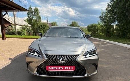 Lexus ES VII, 2020 год, 4 550 000 рублей, 18 фотография