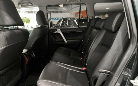 Toyota Land Cruiser Prado 150 рестайлинг 2, 2014 год, 3 500 000 рублей, 16 фотография