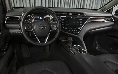 Toyota Camry, 2019 год, 2 999 999 рублей, 6 фотография