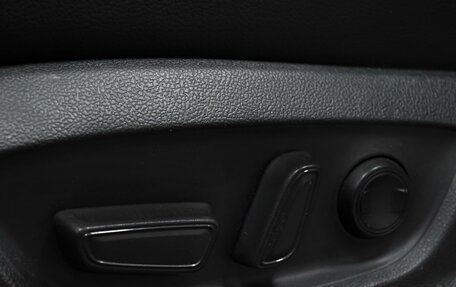 Toyota Camry, 2019 год, 2 999 999 рублей, 23 фотография