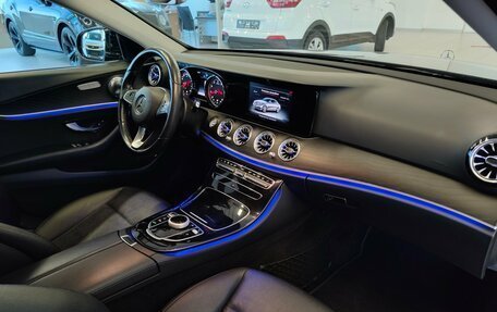 Mercedes-Benz E-Класс, 2017 год, 2 397 000 рублей, 7 фотография