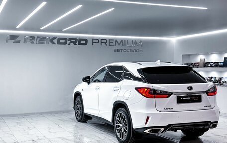 Lexus RX IV рестайлинг, 2017 год, 4 550 000 рублей, 34 фотография