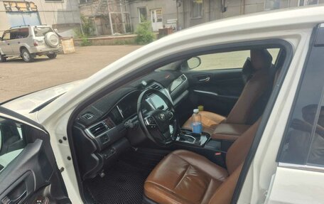 Toyota Camry, 2017 год, 1 650 000 рублей, 2 фотография
